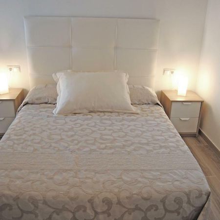Recently Refurbished Apartment With Sea Views. Fuengirola Bagian luar foto