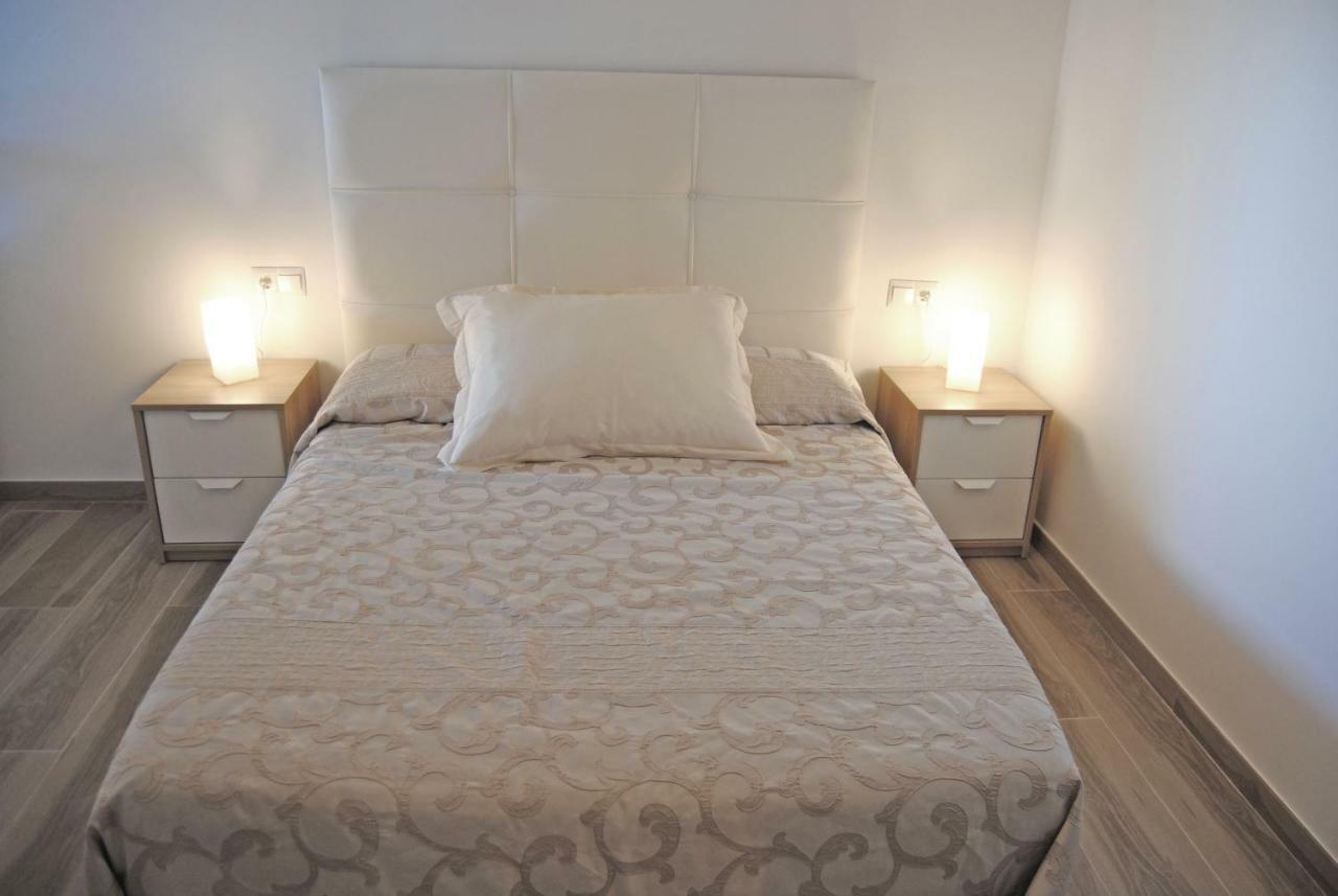 Recently Refurbished Apartment With Sea Views. Fuengirola Bagian luar foto