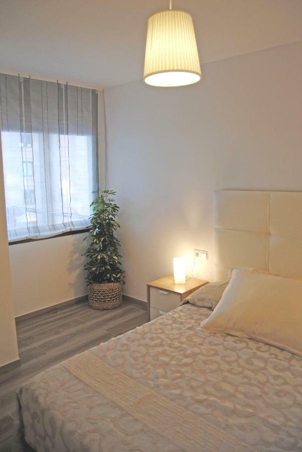 Recently Refurbished Apartment With Sea Views. Fuengirola Bagian luar foto
